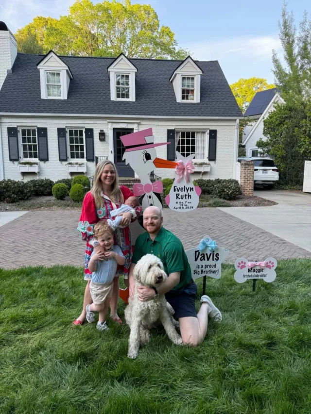 Welcome Home sweet Evelyn and congrats to Big Brother Davis!🩷

#magnoliastorks #storksignscharlotte #storkscharlotte #storkrentalscharlotte #yardsignscharlotte