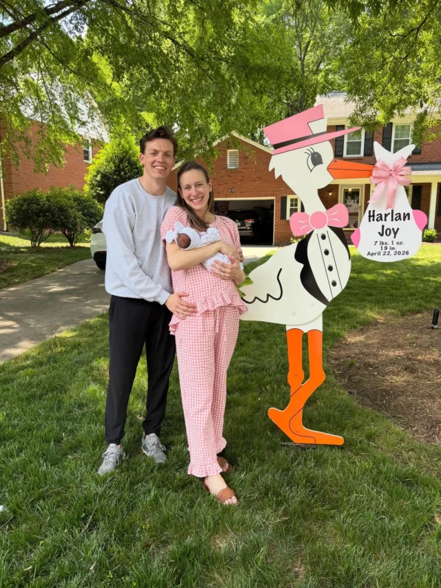 Meet sweet baby Harlan!🩷

#magnoliastorks #storksignscharlotte #storkscharlotte #charlottestorks #yardsignscharlotte
