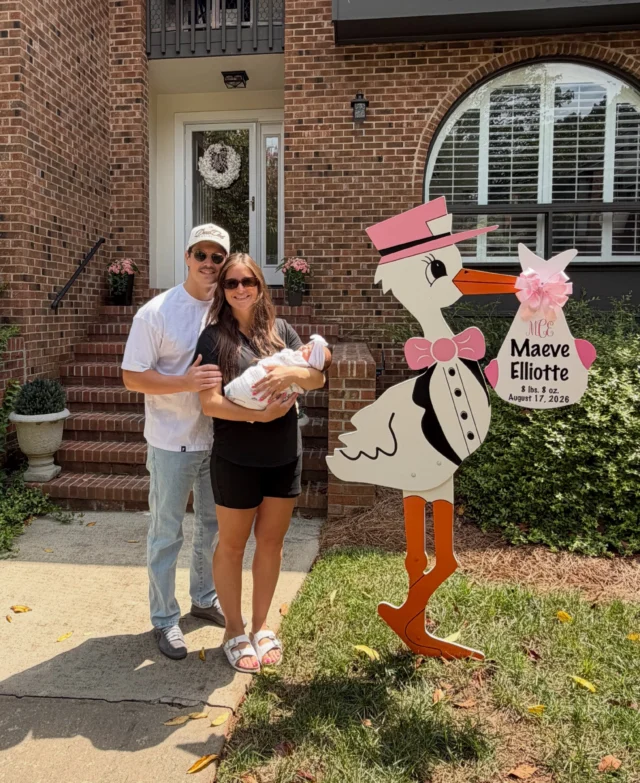 It’s a girl! Welcome home baby Maeve!🩷🍼

#magnoliastorks #storksignscharlotte #charlottestorks #storkscharlotte #yardsignscharlotte